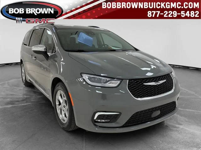 2023 Chrysler Pacifica Minivan Limited FWD photo