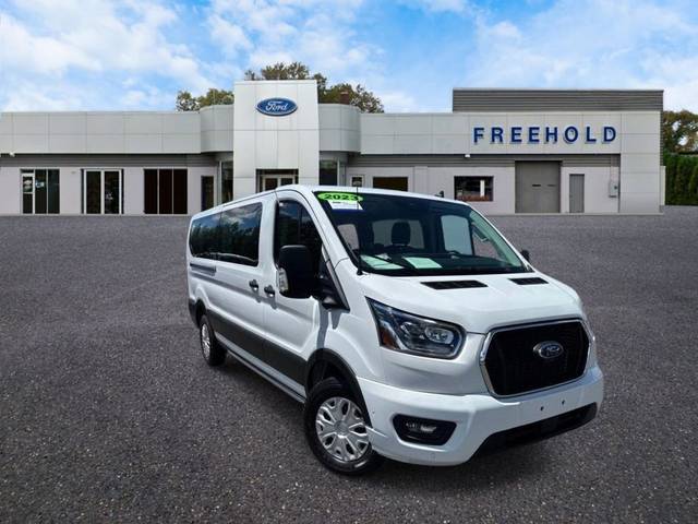 2023 Ford Transit Passenger Wagon XLT RWD photo