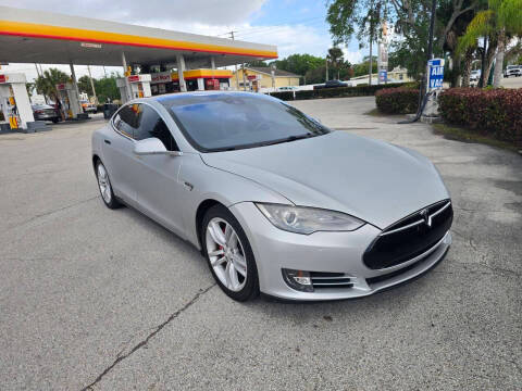 2015 Tesla Model S P85D AWD photo