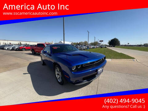 2021 Dodge Challenger SXT RWD photo