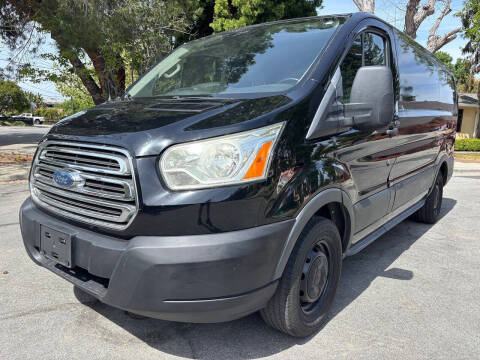 2017 Ford Transit Van RWD photo