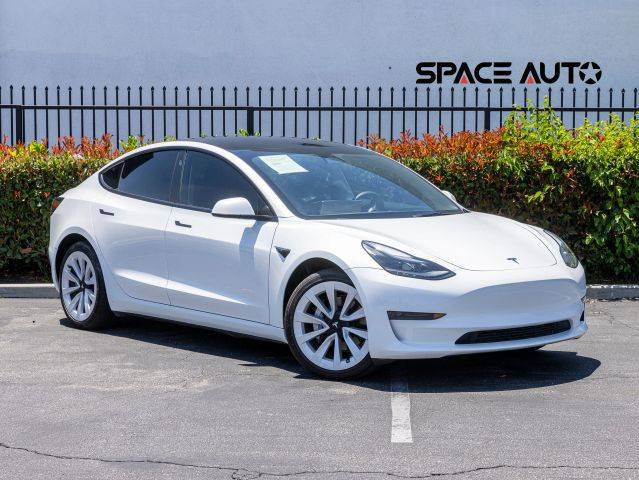 2023 Tesla Model 3 RWD photo