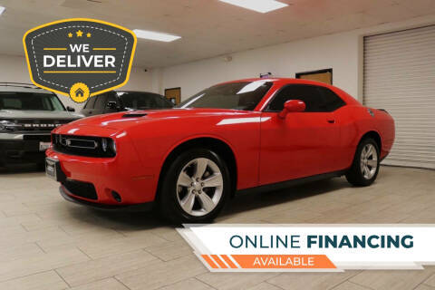 2023 Dodge Challenger SXT RWD photo