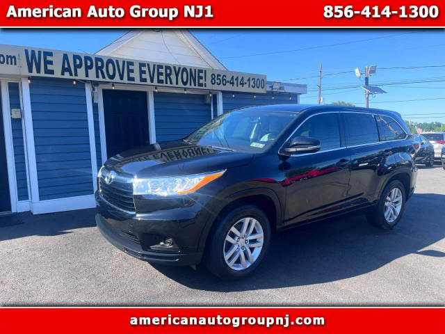 2015 Toyota Highlander LE FWD photo