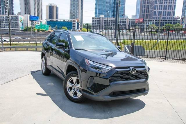 2023 Toyota RAV4 XLE FWD photo