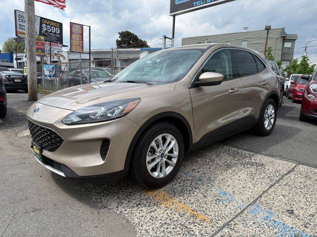 2021 Ford Escape SE FWD photo
