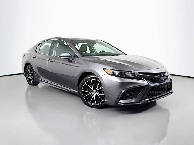 2022 Toyota Camry SE FWD photo