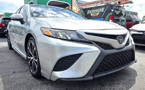 2020 Toyota Camry SE FWD photo
