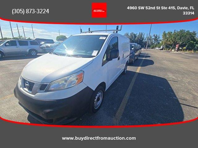 2015 Nissan NV200 S FWD photo