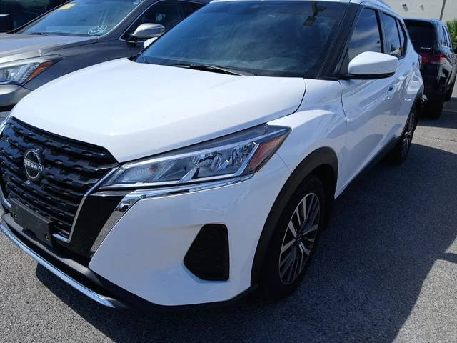 2022 Nissan Kicks SV FWD photo