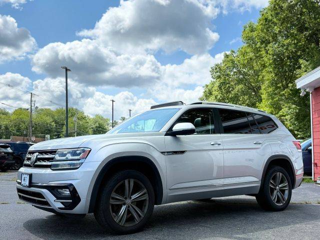 2019 Volkswagen Atlas 3.6L V6 SEL R-Line AWD photo