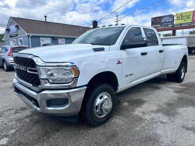 2022 Ram 3500 Tradesman 4WD photo
