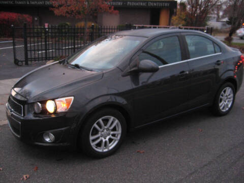 2015 Chevrolet Sonic LT FWD photo