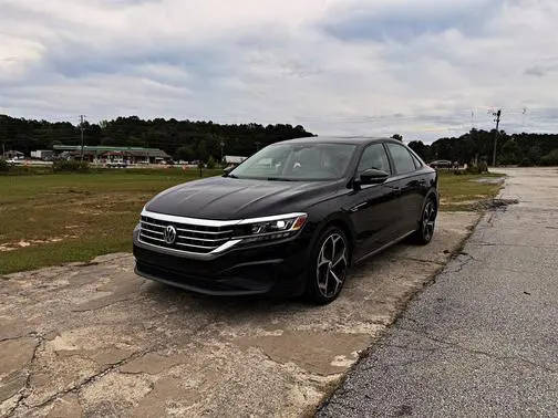 2020 Volkswagen Passat 2.0T R-Line FWD photo