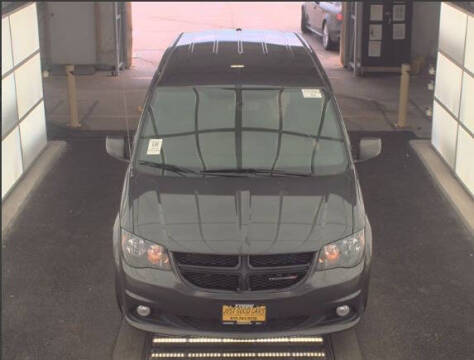 2016 Dodge Grand Caravan SXT Plus FWD photo
