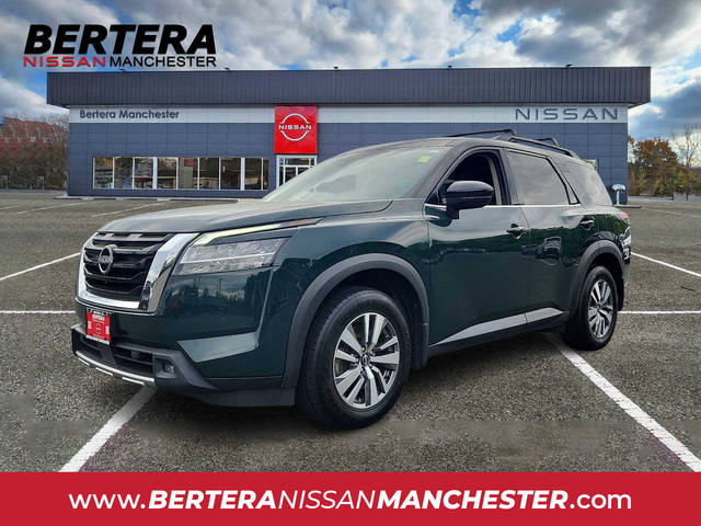 2022 Nissan Pathfinder SL 4WD photo