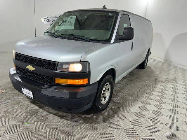 2018 Chevrolet Express Cargo RWD photo