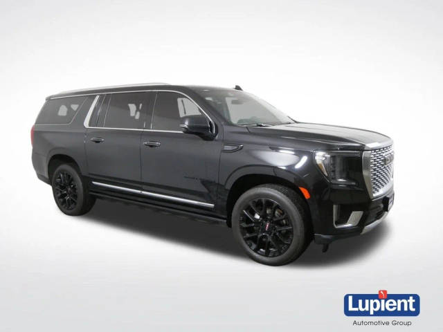 2023 GMC Yukon XL Denali 4WD photo