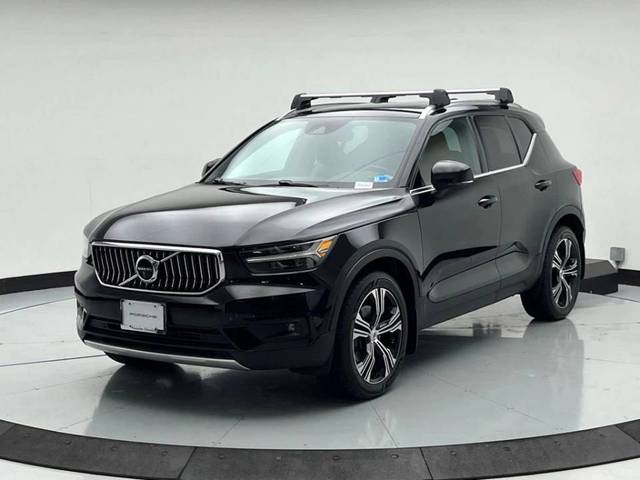 2022 Volvo XC40 Inscription AWD photo