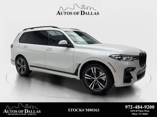 2022 BMW X7 M50i AWD photo