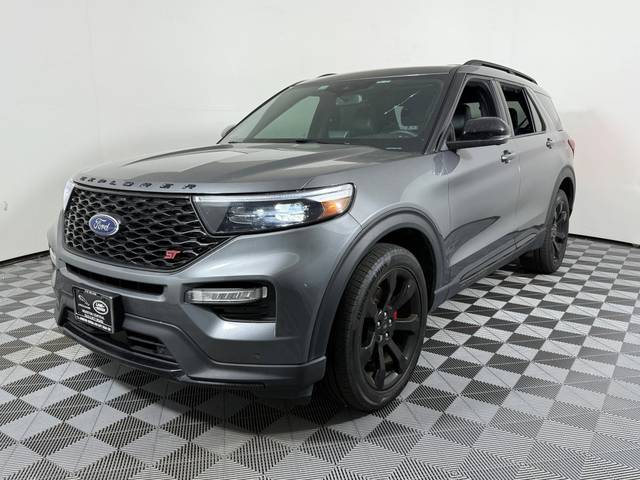 2023 Ford Explorer ST 4WD photo