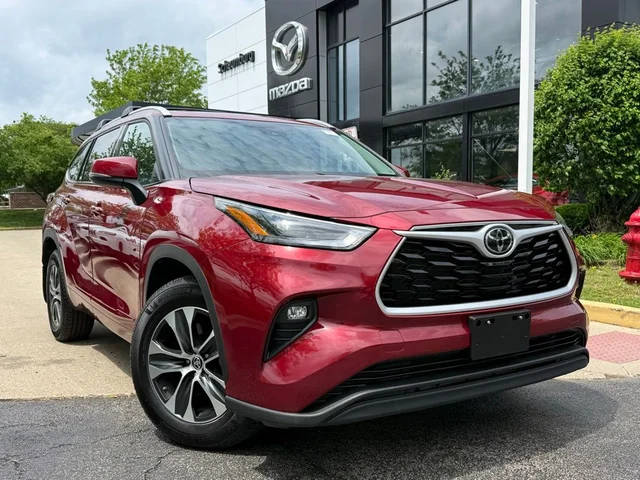 2022 Toyota Highlander XLE AWD photo
