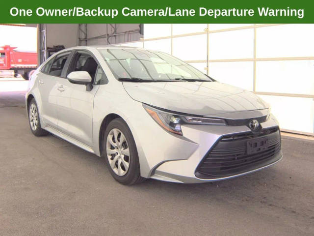 2023 Toyota Corolla LE FWD photo