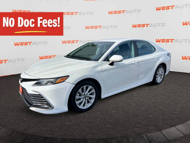 2021 Toyota Camry LE FWD photo
