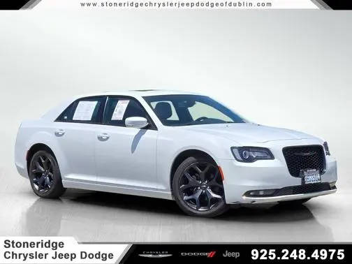 2023 Chrysler 300 300S RWD photo