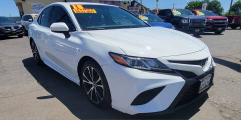2018 Toyota Camry SE FWD photo