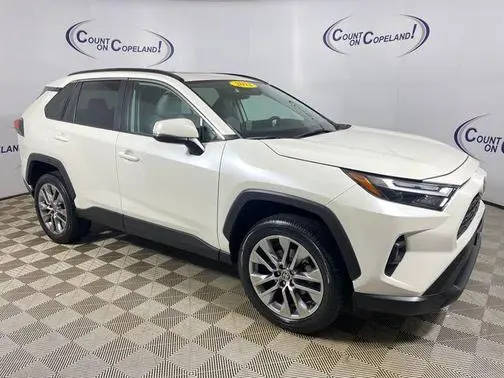 2022 Toyota RAV4 XLE Premium FWD photo
