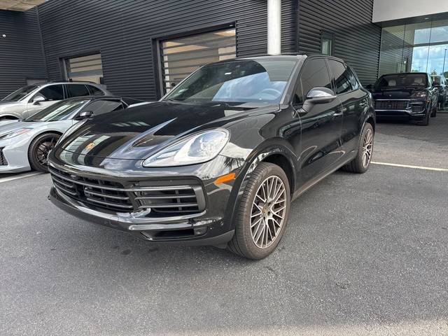 2023 Porsche Cayenne Platinum Edition AWD photo