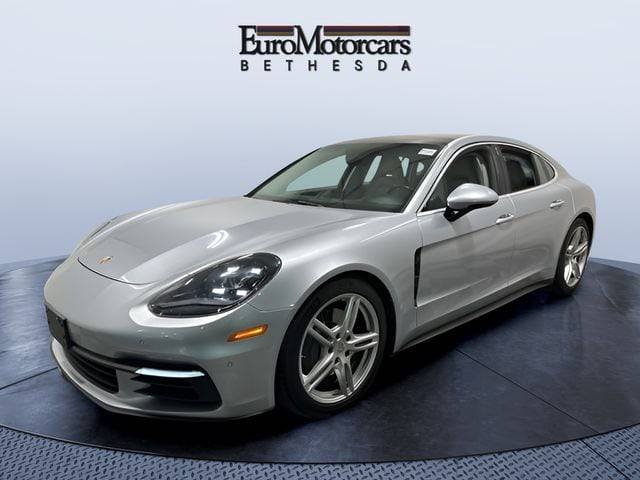2017 Porsche Panamera 4S AWD photo