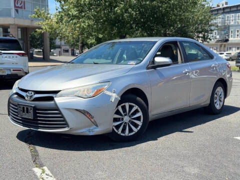 2015 Toyota Camry SE FWD photo