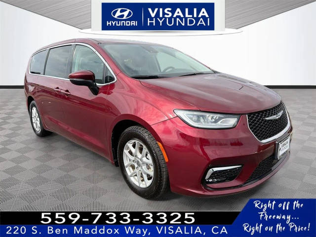2023 Chrysler Pacifica Minivan Touring L FWD photo