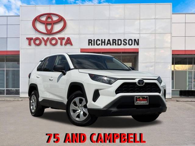 2022 Toyota RAV4 LE FWD photo
