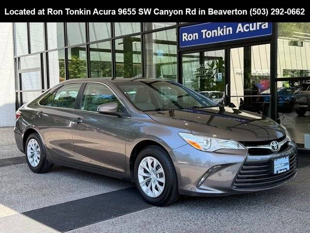 2016 Toyota Camry LE FWD photo
