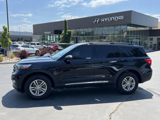 2022 Ford Explorer XLT 4WD photo