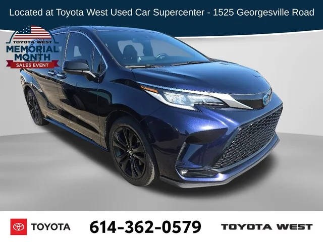 2022 Toyota Sienna XSE FWD photo