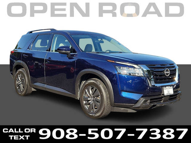 2022 Nissan Pathfinder SV 4WD photo