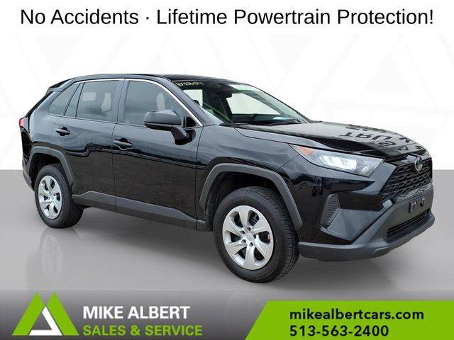2022 Toyota RAV4 LE AWD photo