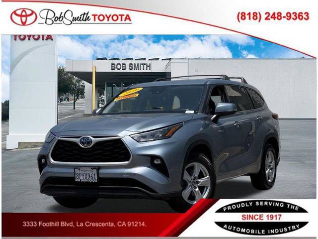 2020 Toyota Highlander Hybrid LE FWD photo