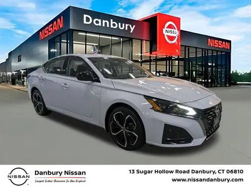 2023 Nissan Altima 2.5 SR AWD photo