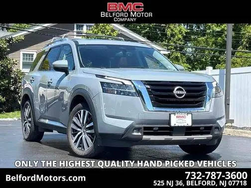 2022 Nissan Pathfinder Platinum 4WD photo