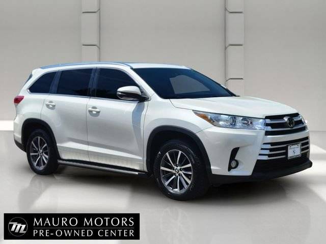 2017 Toyota Highlander XLE FWD photo