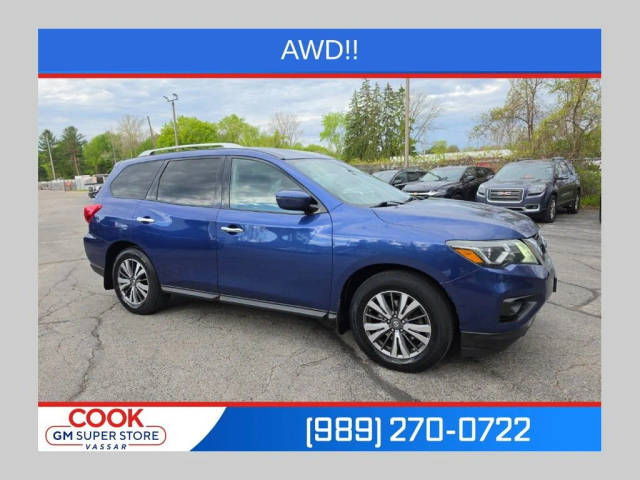 2017 Nissan Pathfinder SV 4WD photo
