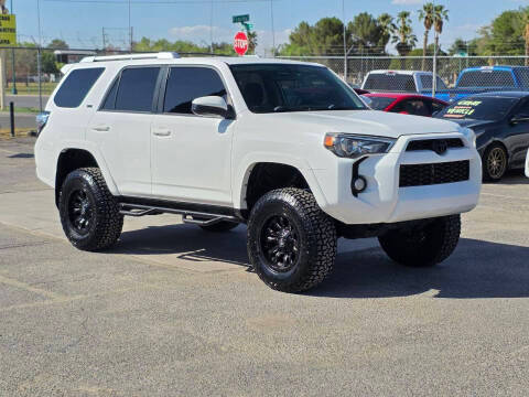 2018 Toyota 4Runner SR5 4WD photo