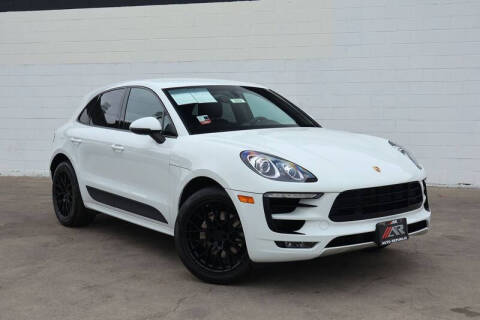 2015 Porsche Macan S AWD photo