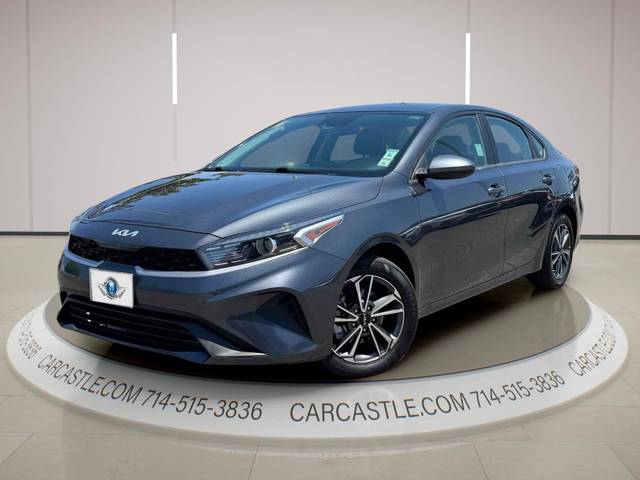 2022 Kia Forte LXS FWD photo