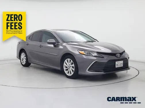 2021 Toyota Camry LE FWD photo